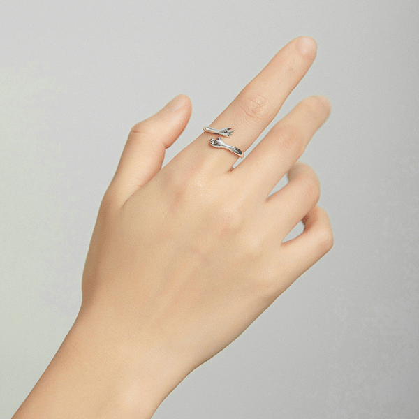 Hug Ring